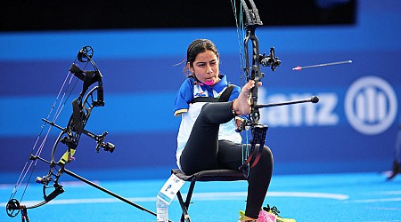 Archer Sheetal Devi's perfect bull's-eye at the Paralympics goes viral: 'Poetry in motion'