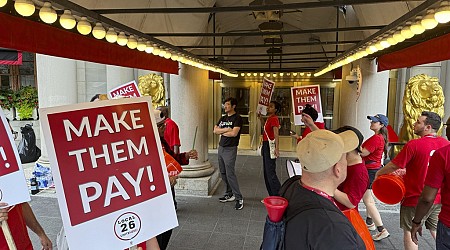 Thousands of U.S. Hotel Workers Strike Over Labor Day Weekend