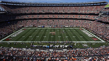 Browns' plans for move to new dome stadium hits snag as county backs city's renovation proposal