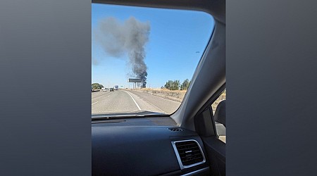 Small plane crashes into residential neighborhood in Oregon