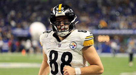 NFL Rumors: Steelers' Pat Freiermuth, Chiefs' Trey Smith, More Eyed for New Contracts