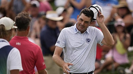 Keegan Bradley recupera el liderato del BMW Championship a falta de la jornada final