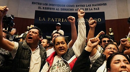 Protesters storm Mexico's Senate, pausing judicial reform debate