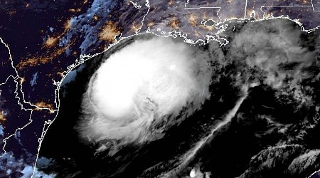 Hurricane Francine continues to gain strength en route to Louisiana landfall