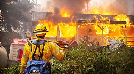 Airport, Bridge and Line fires burning in Southern California