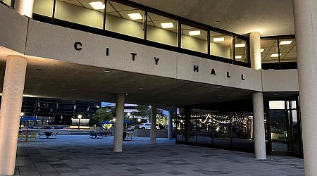 Bomb threats close city hall, school in Springfield, Ohio, after GOP rhetoric targets Haitian immigrants