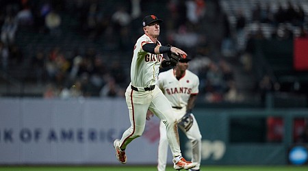 SF Giants' Tyler Fitzgerald leaves game vs. Brewers in third inning