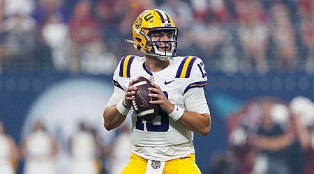 LSU vs. South Carolina prediction, pick, spread, football game odds, where to watch, TV channel, live stream