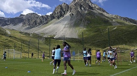 Rentrée de l'OL féminin : l'équipe toujours à la recherche d'un stade et Wendie Renard prolongée