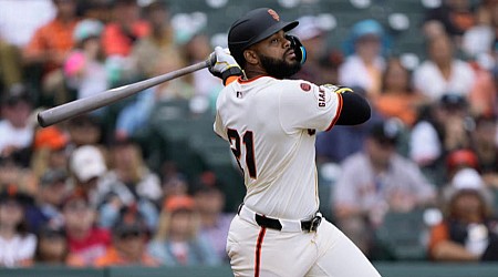 Giants' Heliot Ramos hits historic home run into McCovey Cove, but team can't get ball back from kayaking fan