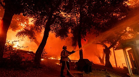 ‘Hellish’ Scene Unfolds as Wildfire Races Toward California Mountain Community