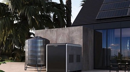 Esta fuente de agua potable funciona con solo energía solar: convierte hasta 500 litros al día directamente del aire