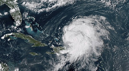 Hurricane Ernesto lashes Bermuda as wealthy British territory closes down