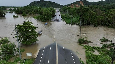 Hurricane Ernesto maps: track storm as it aims at Bermuda, causes riptides in US