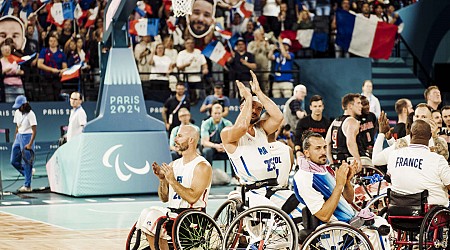 Jeux paralympiques 2024 : dans un Bercy plein à craquer, les Bleus du basket fauteuil ratent leur entrée dans le tournoi