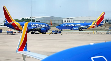 Alaska Airlines plane aborts takeoff to avoid hitting Southwest Airlines jet in Nashville