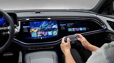 Mercedes quiere arrebatarle a Tesla el protagonismo en software. Y se plantea hacerlo llevando Fortnite a sus coches