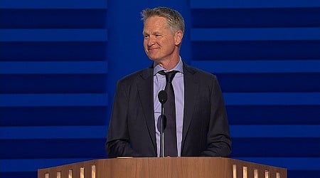 WATCH: NBA coach Steve Kerr greeted with applause at DNC