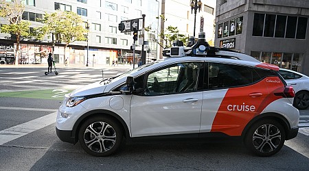 Uber to Launch Robotaxi Service With GM’s Cruise in 2025