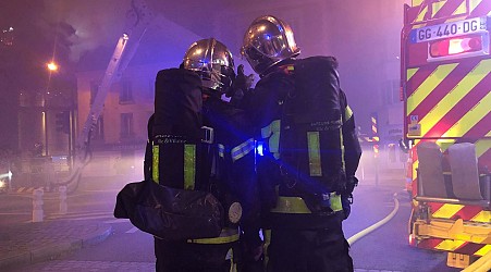 Bretagne : Une voiture en flammes détruit complètement une discothèque