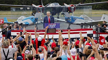 Trump speaks from behind bulletproof glass at 1st outdoor rally since Butler shooting