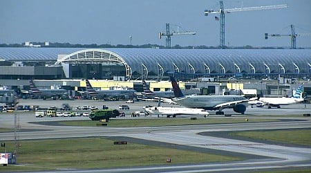 Delta flight clips another plane on taxiway, knocks off smaller plane's tail