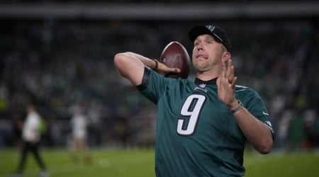 Patriots beater Nick Foles gets his fete, celebrated by Eagles’ faithful before their home opener