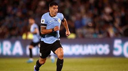 Uruguay's Suarez bids farewell in goalless draw with Paraguay