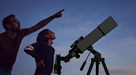 Time to Get Stargazing! See the Stars With an Eaconn Telescope for Just $100