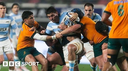 Australia end losing run with last-gasp win in Argentina