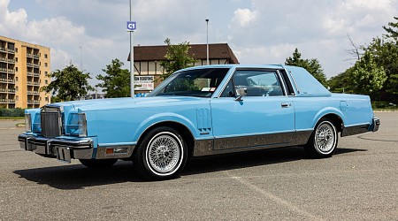 1982 Lincoln Mark VI