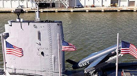 Navy Makes Military History With First Coed Submarine