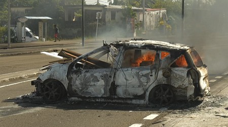 Martinique: le mouvement de lutte contre la vie chère se durcit, de nouvelles violences urbaines recensées