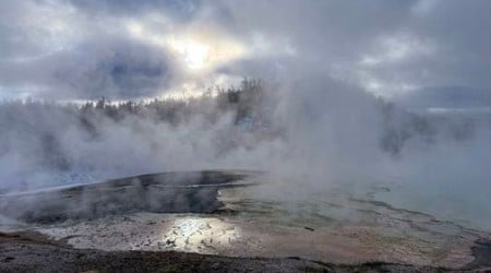 New Hampshire woman suffers burns while walking in Yellowstone National Park