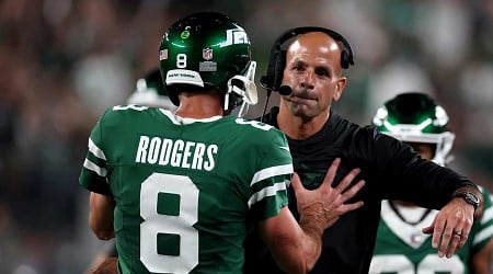 Aaron Rodgers Praised by Jets HC Saleh: 'His Mind Is Still Operating at a High Level'