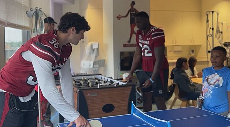 Gamecock football players spend the morning with kids at Prisma Health Children’s Hospital-Midlands