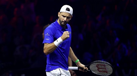 Une incroyable défense au filet et Dimitrov inscrit un point insensé