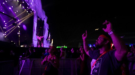 Rock in Rio's sign language pumps up Brazil's deaf audience