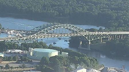 Police kill man on N.H.-Maine bridge, child and woman found dead