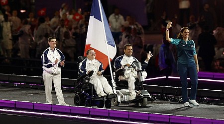 France bids farewell to successful Paralympics