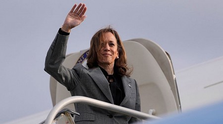 Harris campaign weighs trip to the US southern border amid polling concerns