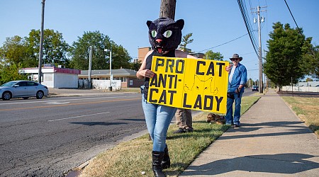 I Spent the Weekend in the Ohio Town Where Trump Said Immigrants Are Eating Cats. It Took a Turn Quickly.