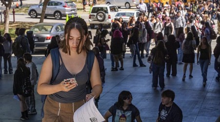 California becomes latest state to restrict student smartphone use at school