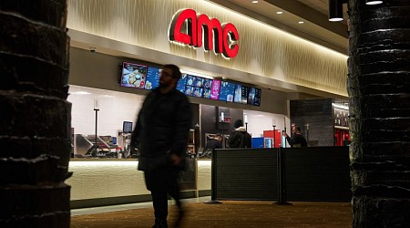 Major movie theater chains unveil a $2.2 billion makeover plan