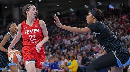 Clark nets season-best 31 as Fever top Reese, Sky