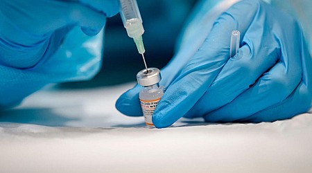 Florida discourages use of mRNA Covid vaccines in older adults