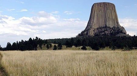 Climber falls to his death at Devils Tower, leaving partner stranded