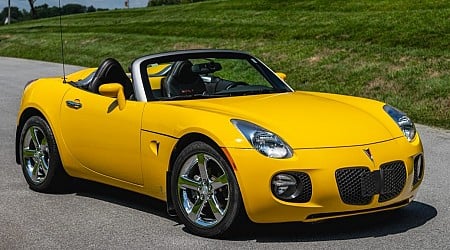 10k-Mile 2008 Pontiac Solstice GXP at No Reserve