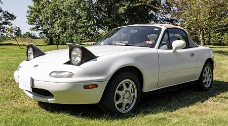 Original-Owner 1995 Mazda MX-5 Miata 5-Speed at No Reserve