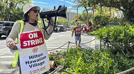 Union workers at Hawaii's largest hotel go on strike